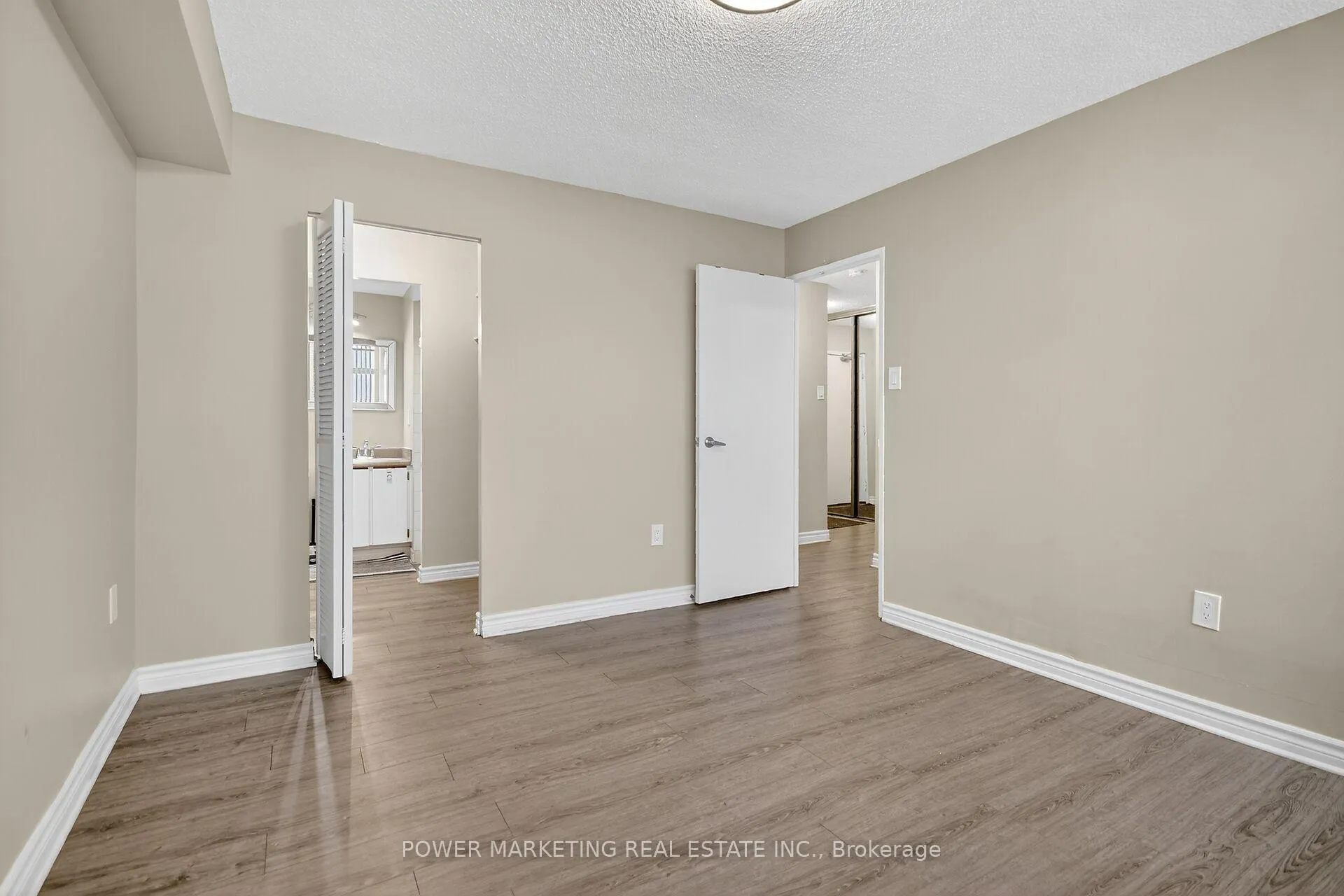 Photo 10 of Unit 2806, 500 Laurier Avenue W, Ottawa, Ottawa Centre — HOMEH