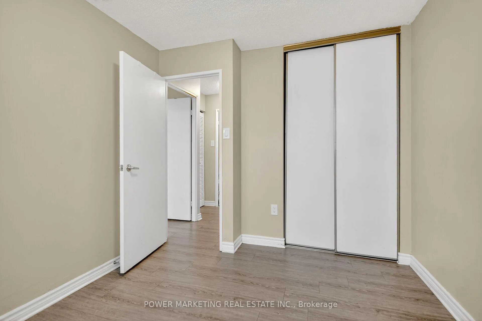 Photo 14 of Unit 2806, 500 Laurier Avenue W, Ottawa, Ottawa Centre — HOMEH