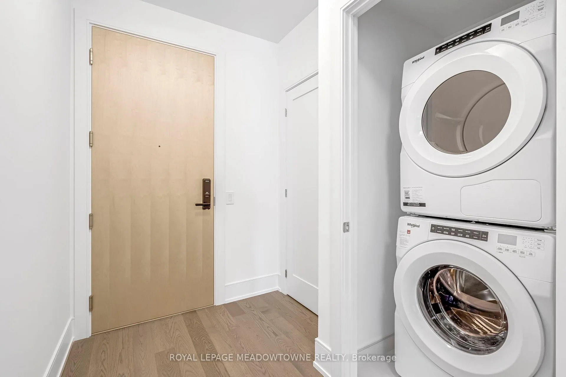 Photo 5 of Unit 826, 155 Merchants' Wharf, Toronto, Waterfront Communities — HOMEH