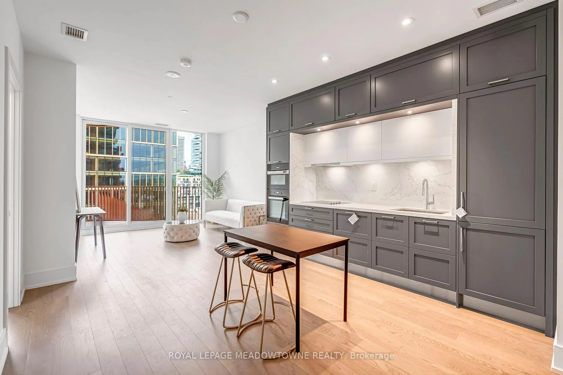 Photo 11 of Unit 826, 155 Merchants' Wharf, Toronto, Waterfront Communities — HOMEH
