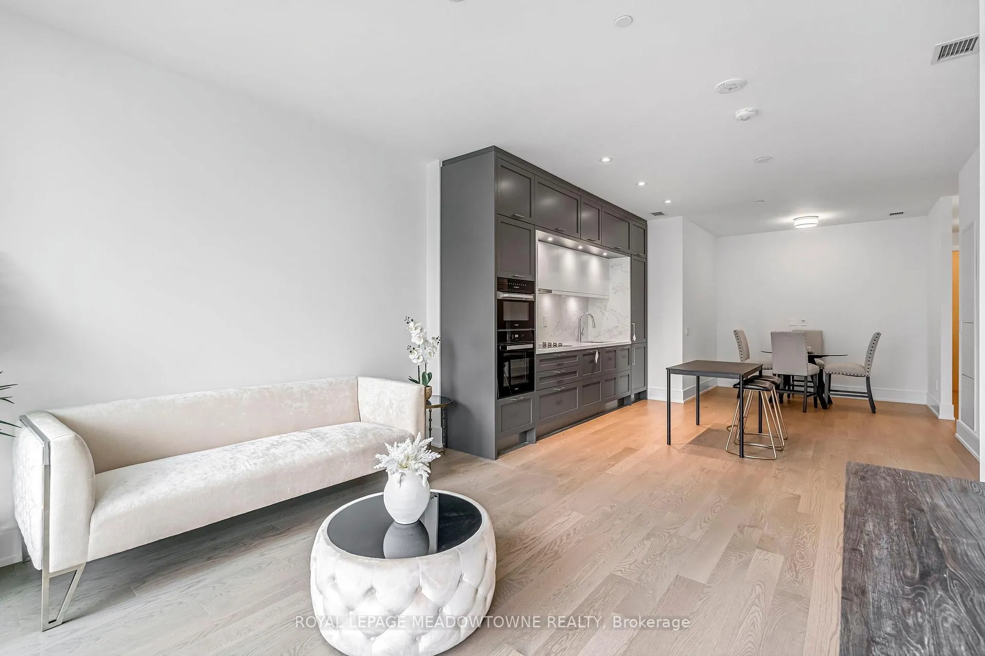 Photo 17 of Unit 826, 155 Merchants' Wharf, Toronto, Waterfront Communities — HOMEH