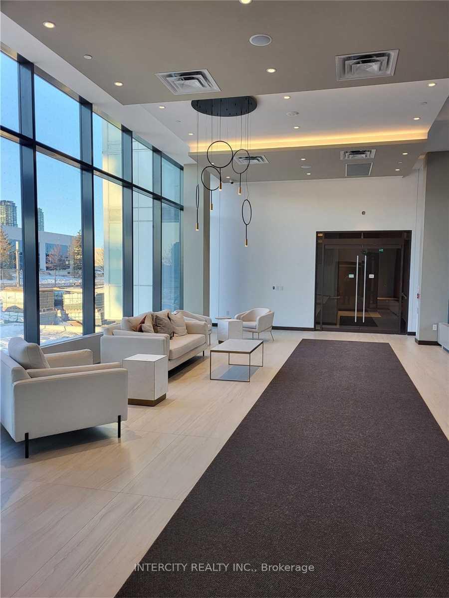 Photo 4 of Unit 718, 38 Honeycrisp Crescent, Vaughan, Vaughan Corporate Centre — HOMEH