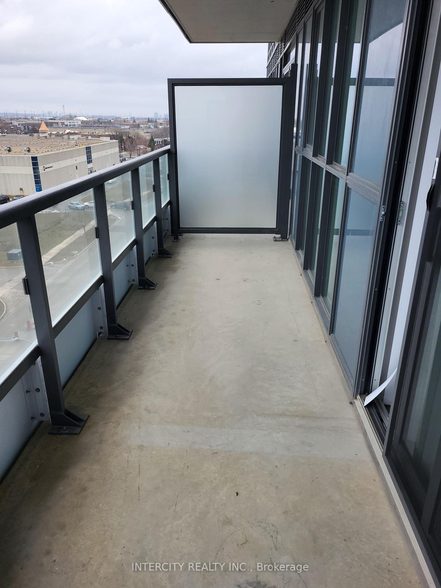 Photo 15 of Unit 718, 38 Honeycrisp Crescent, Vaughan, Vaughan Corporate Centre — HOMEH