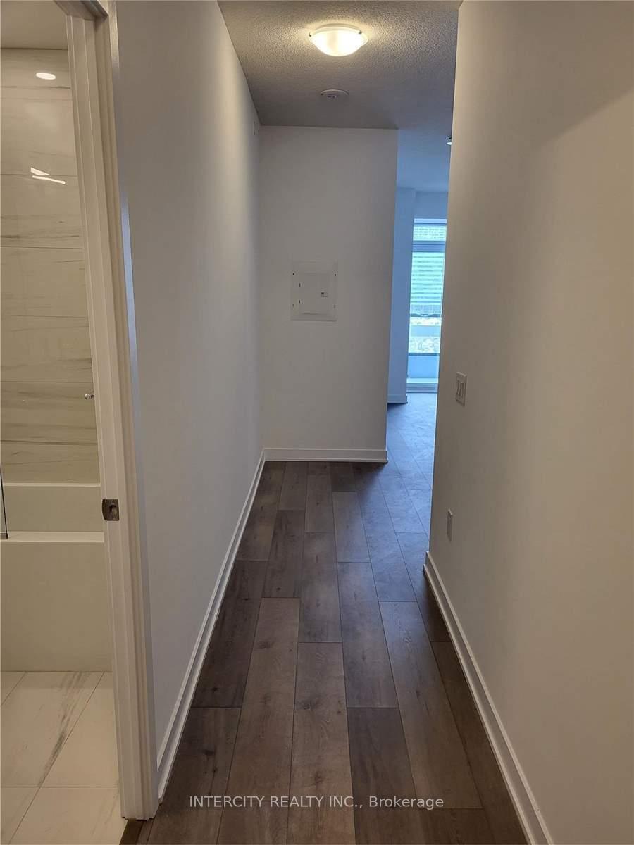Photo 19 of Unit 718, 38 Honeycrisp Crescent, Vaughan, Vaughan Corporate Centre — HOMEH