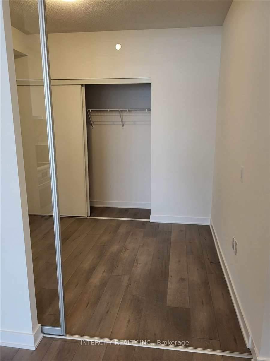 Photo 22 of Unit 718, 38 Honeycrisp Crescent, Vaughan, Vaughan Corporate Centre — HOMEH