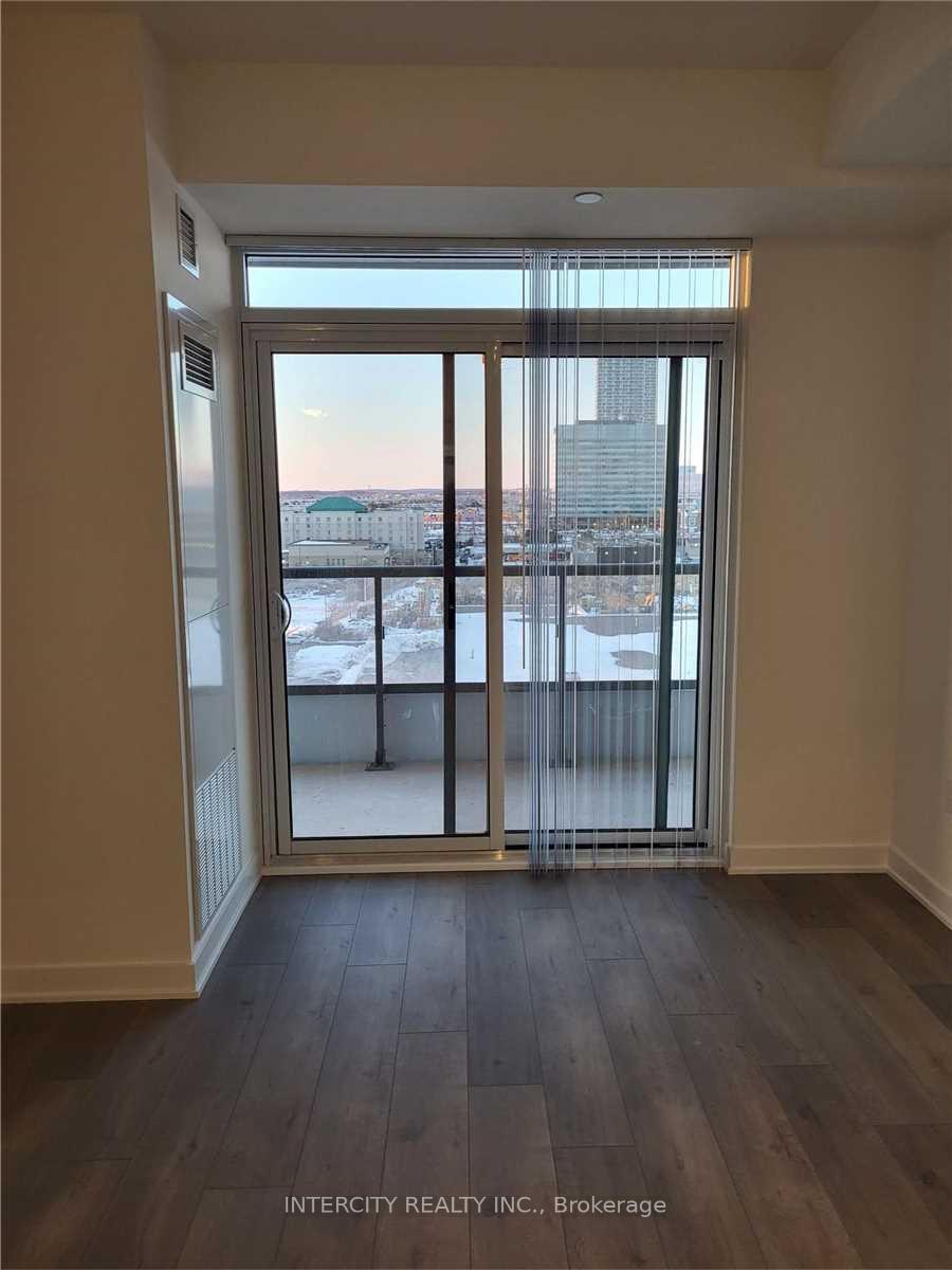 Photo 23 of Unit 718, 38 Honeycrisp Crescent, Vaughan, Vaughan Corporate Centre — HOMEH