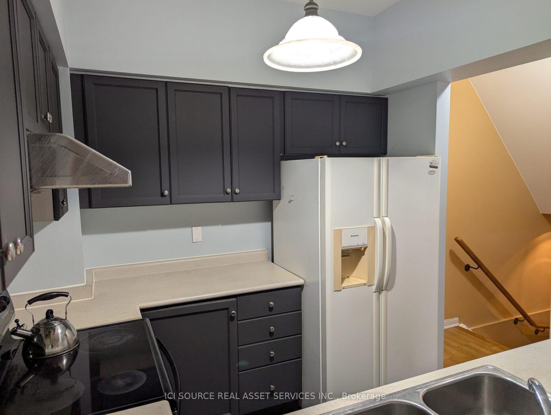 Photo 6 of Unit 10, 4 Cox Boulevard, Markham, Unionville — HOMEH