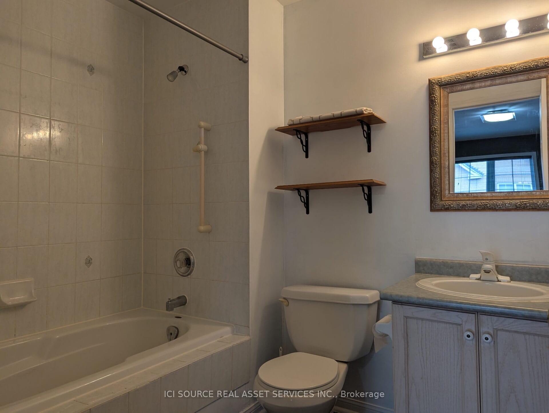 Photo 11 of Unit 10, 4 Cox Boulevard, Markham, Unionville — HOMEH