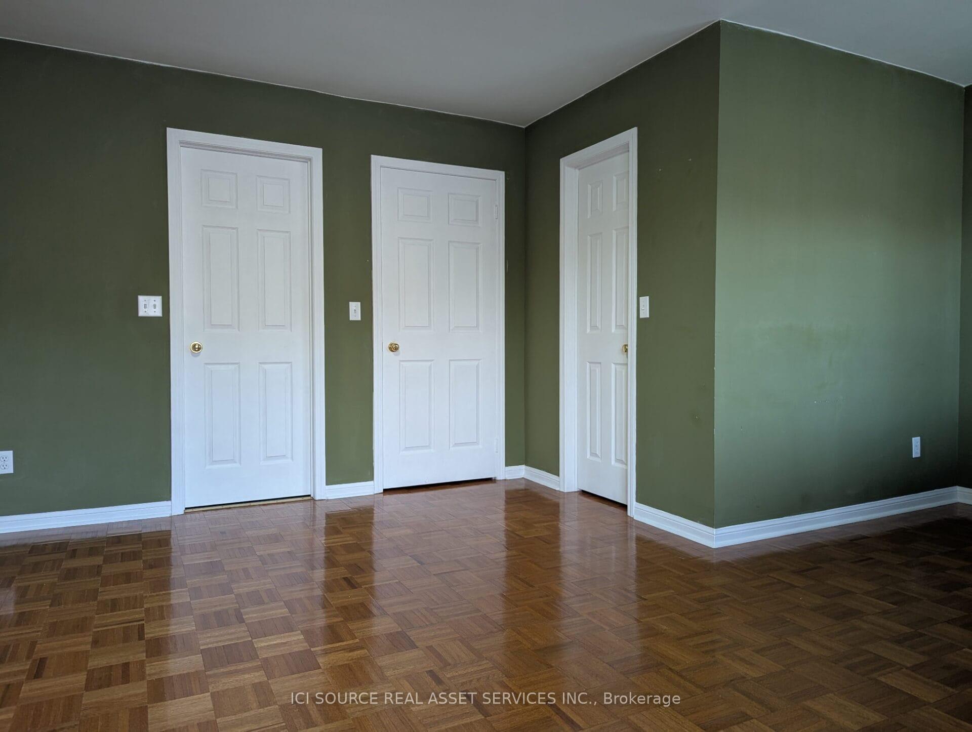 Photo 14 of Unit 10, 4 Cox Boulevard, Markham, Unionville — HOMEH