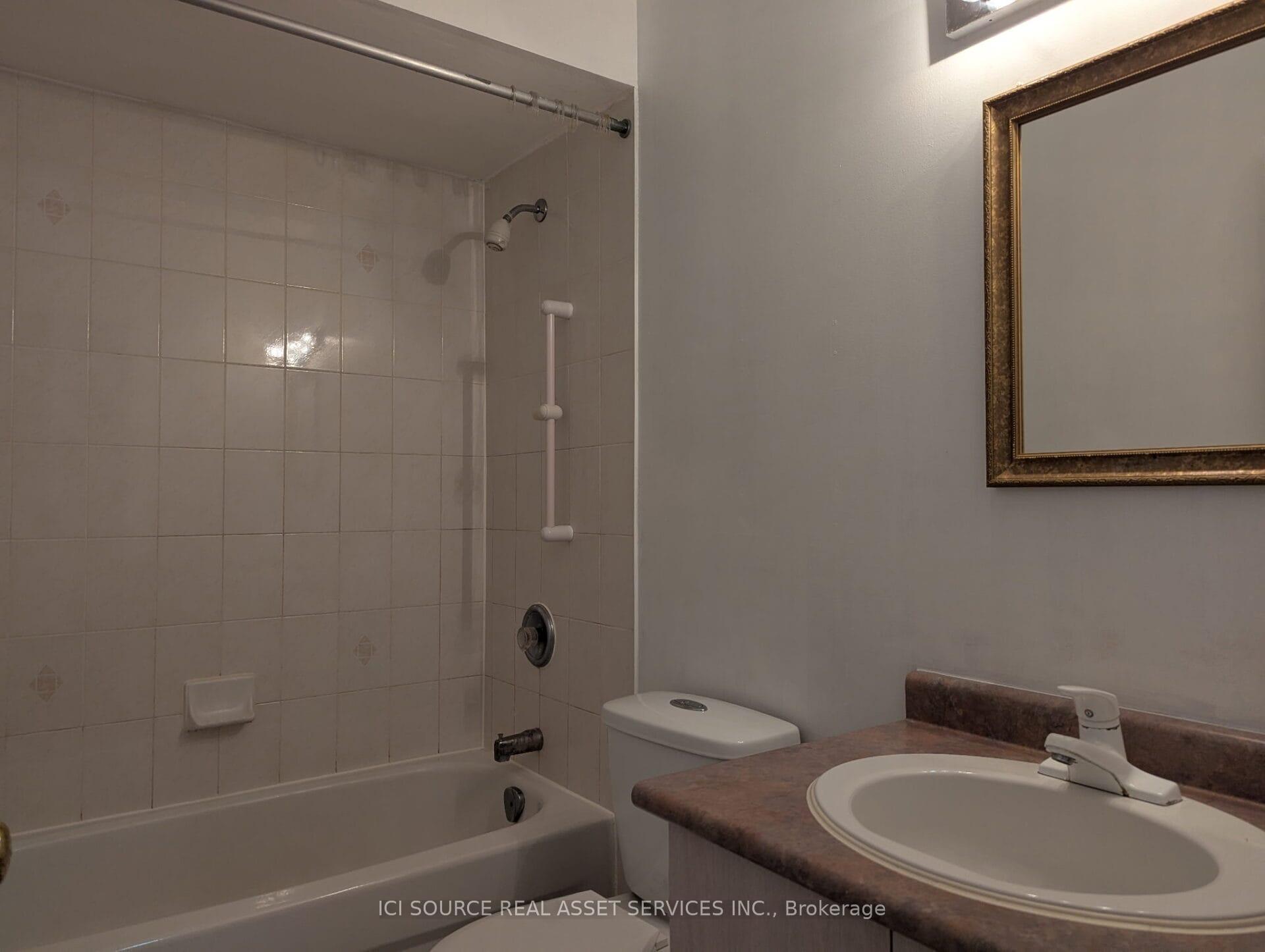 Photo 16 of Unit 10, 4 Cox Boulevard, Markham, Unionville — HOMEH