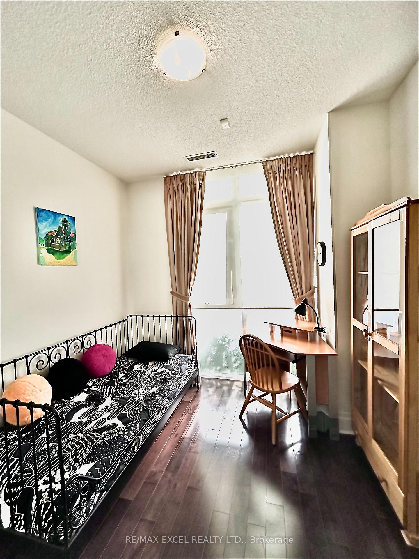 Photo 9 of Unit 110, 1 Upper Duke Crescent, Markham, Unionville — HOMEH