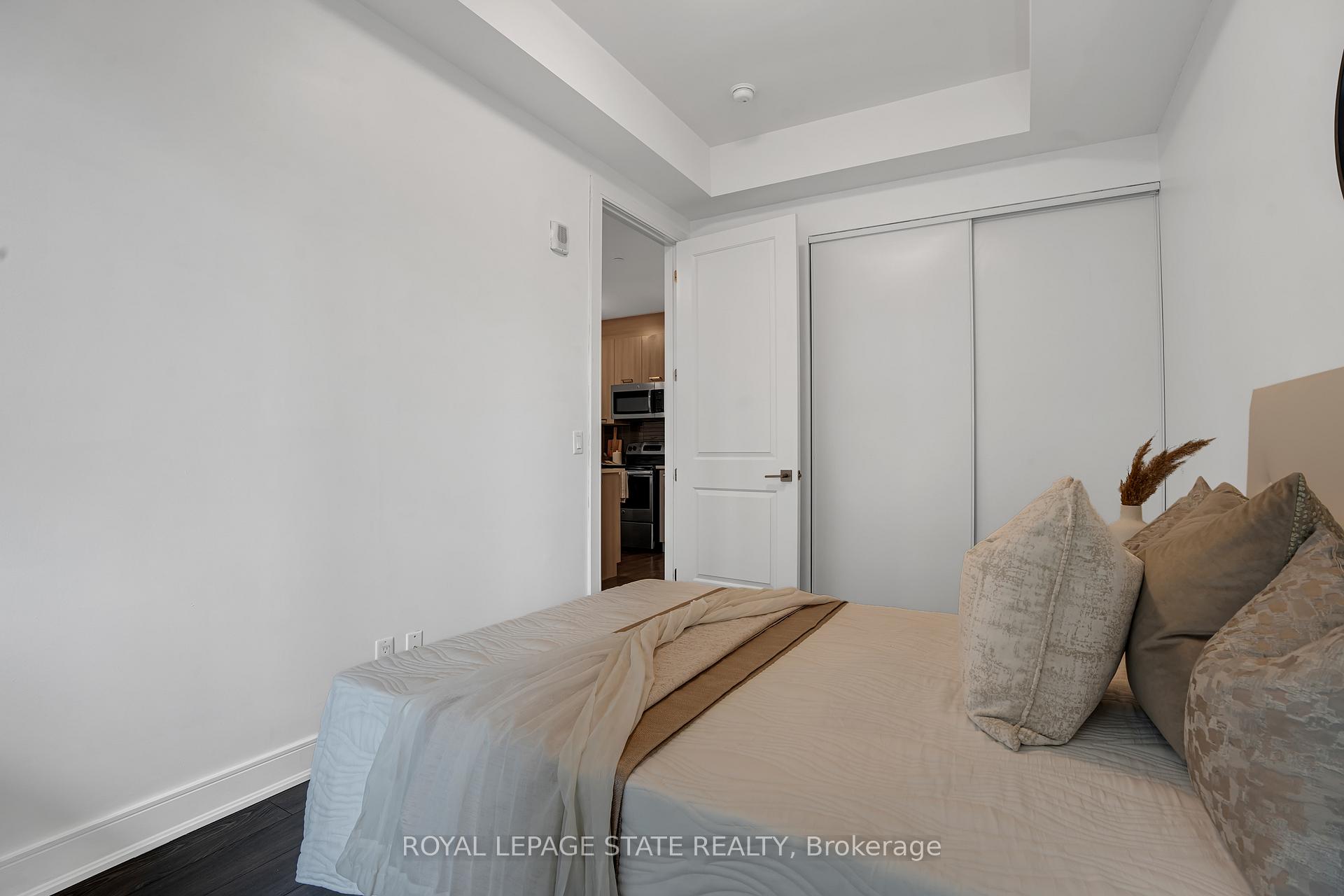 Photo 16 of Unit 910, 150 main Street W, Hamilton, Central — HOMEH