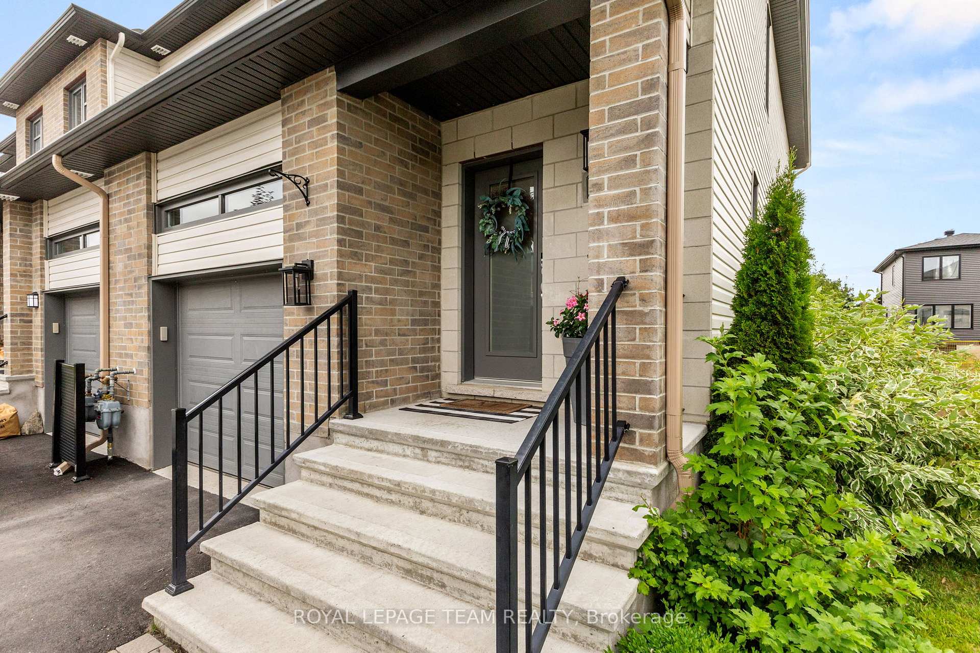 Photo 2 of 270 Munro Street, Carleton Place — HOMEH