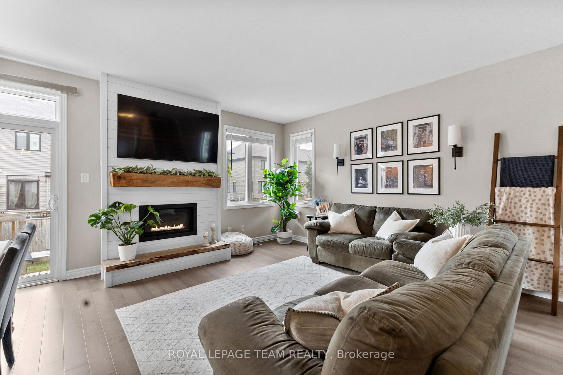 Photo 13 of 270 Munro Street, Carleton Place — HOMEH