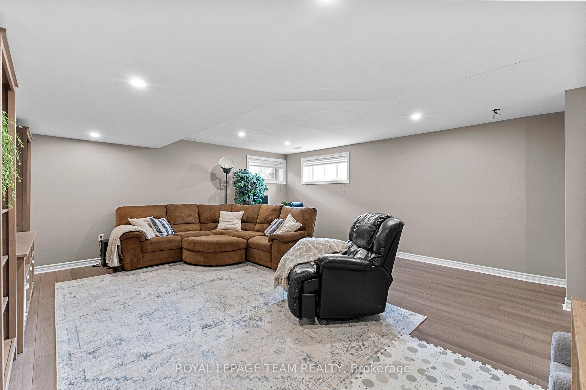 Photo 36 of 270 Munro Street, Carleton Place — HOMEH
