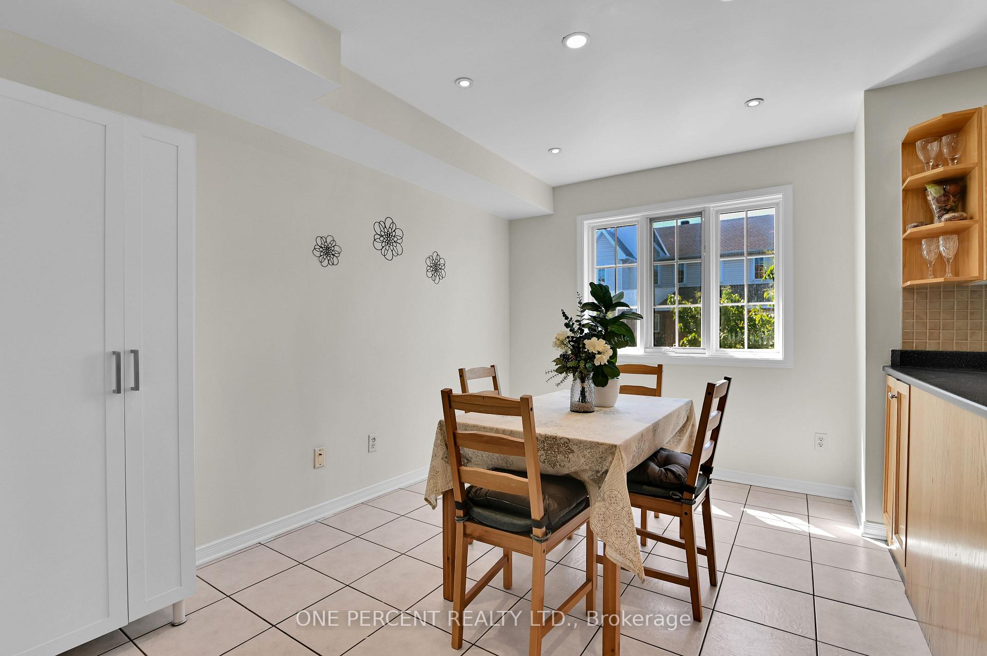 Photo 14 of 2572 Alanis Private, Ottawa, Emerald Woods/Sawmill Creek — HOMEH