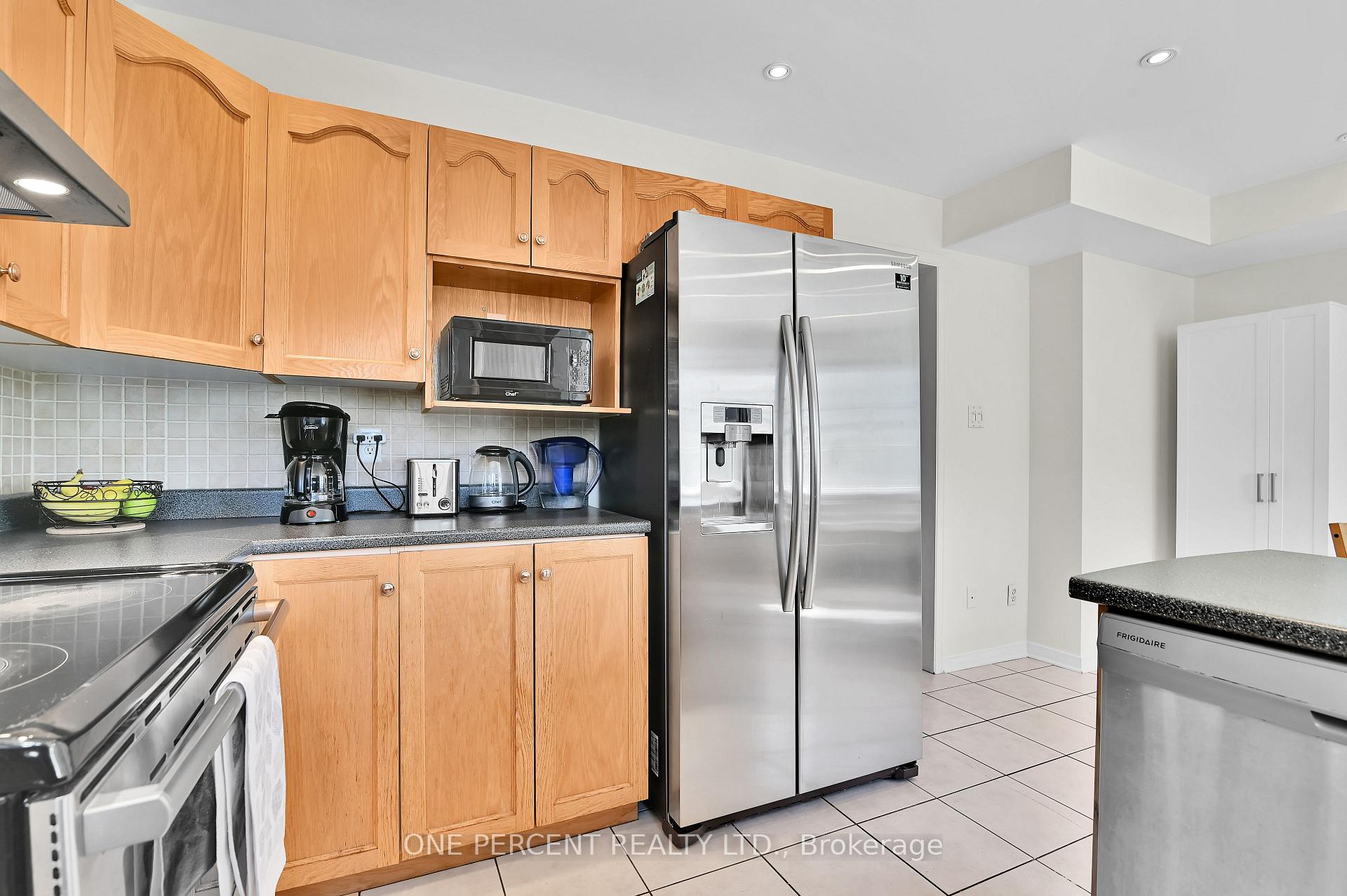 Photo 18 of 2572 Alanis Private, Ottawa, Emerald Woods/Sawmill Creek — HOMEH