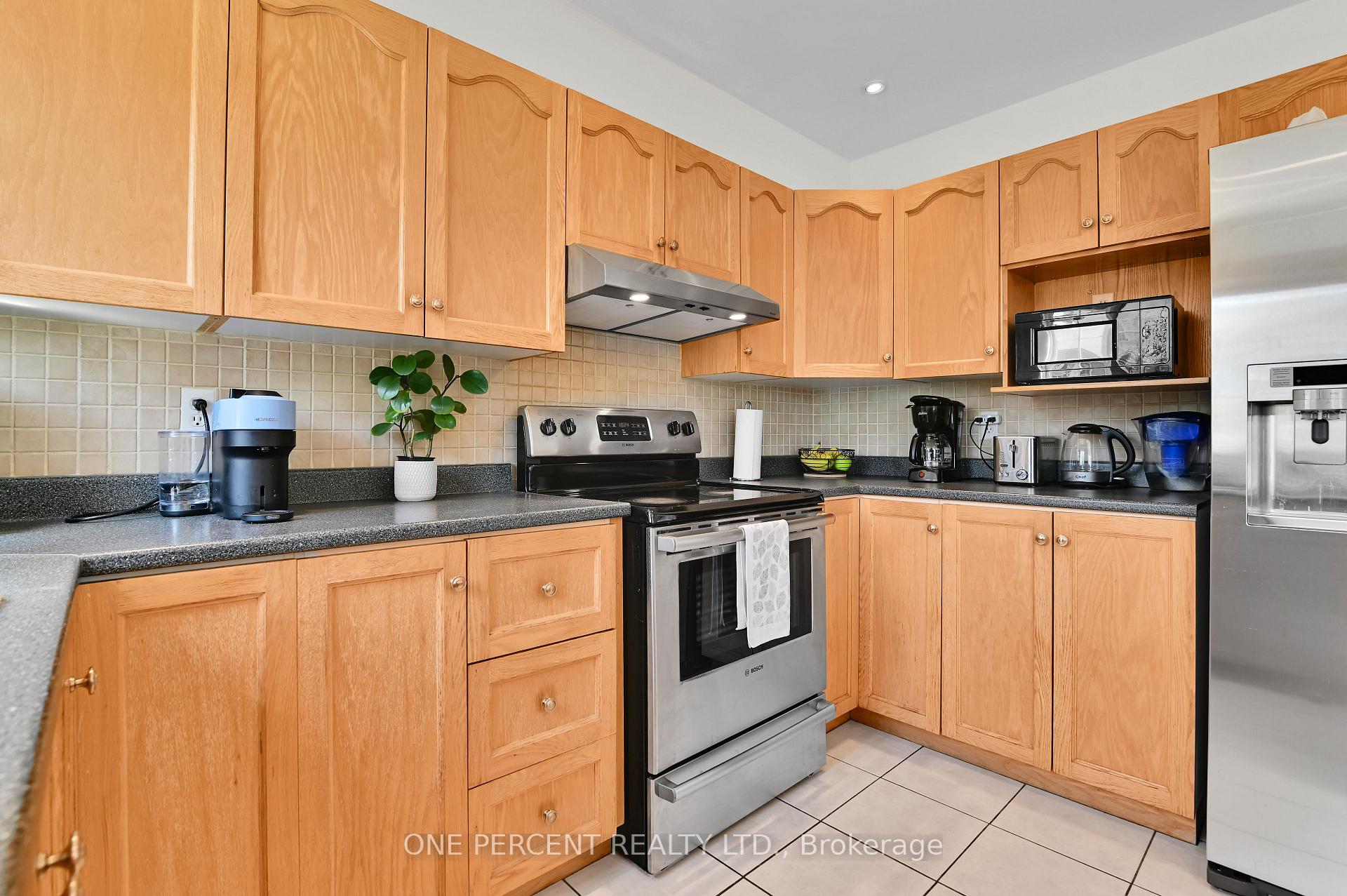 Photo 19 of 2572 Alanis Private, Ottawa, Emerald Woods/Sawmill Creek — HOMEH