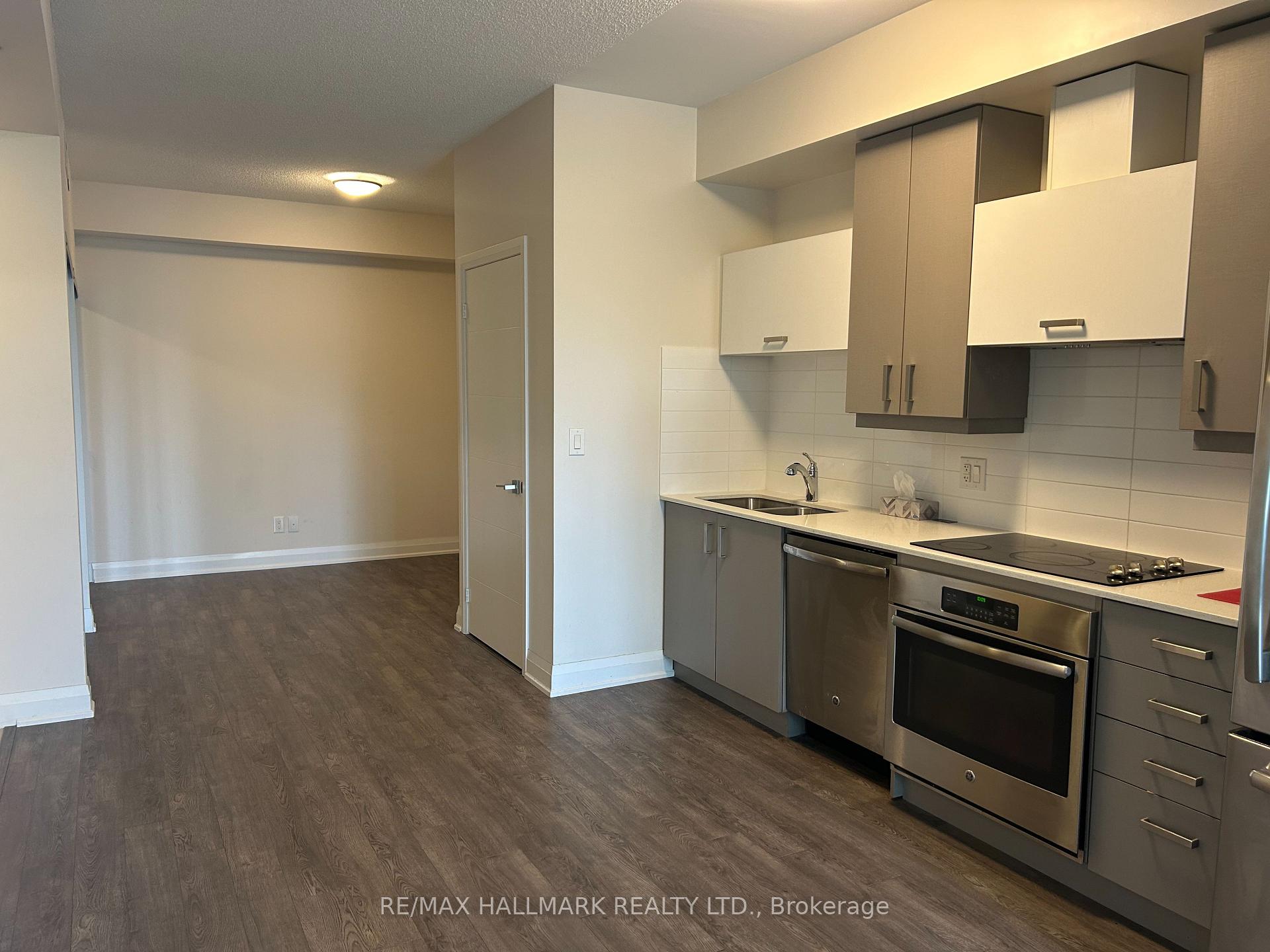 Photo 8 of Unit 323, 18 Uptown Drive, Markham, Unionville — HOMEH