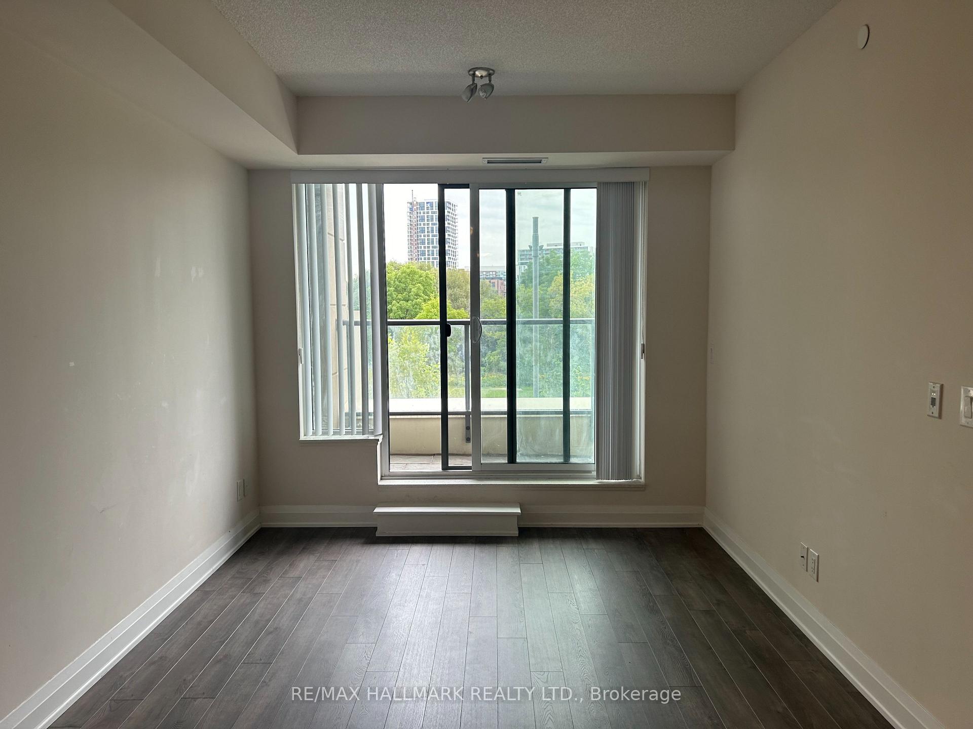 Photo 9 of Unit 323, 18 Uptown Drive, Markham, Unionville — HOMEH
