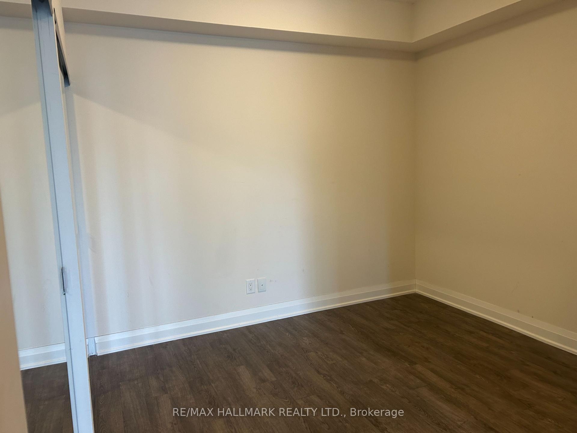 Photo 10 of Unit 323, 18 Uptown Drive, Markham, Unionville — HOMEH