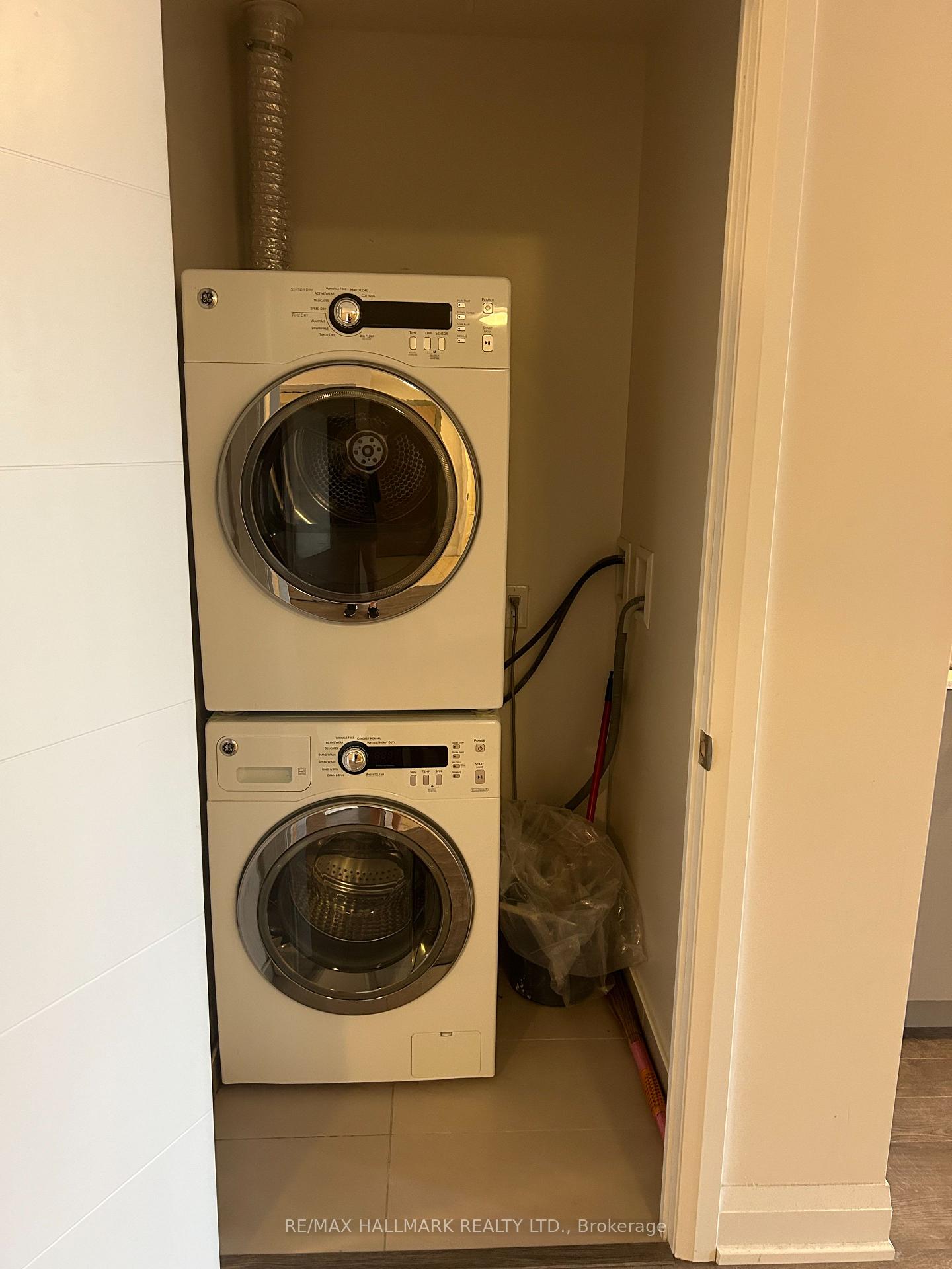 Photo 12 of Unit 323, 18 Uptown Drive, Markham, Unionville — HOMEH