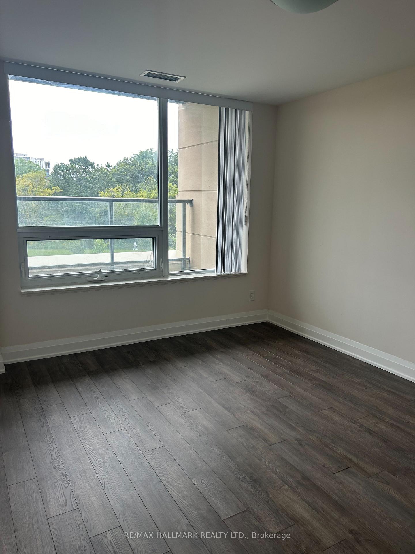Photo 13 of Unit 323, 18 Uptown Drive, Markham, Unionville — HOMEH