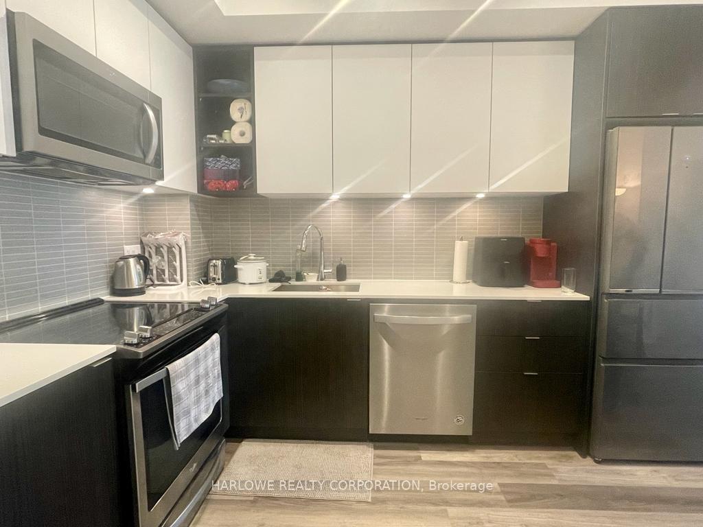 Photo 3 of Unit 531, 100 Eagle Rock Way, Vaughan, Rural Vaughan — HOMEH