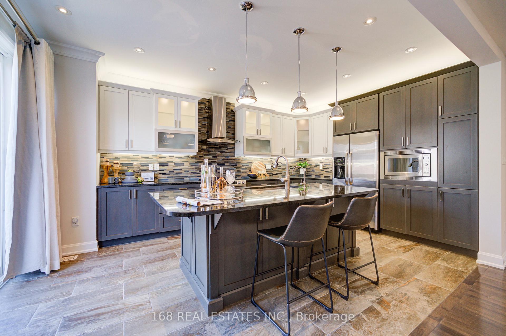 Photo 9 of 392 Thomas Philips Drive, Aurora, Rural Aurora — HOMEH
