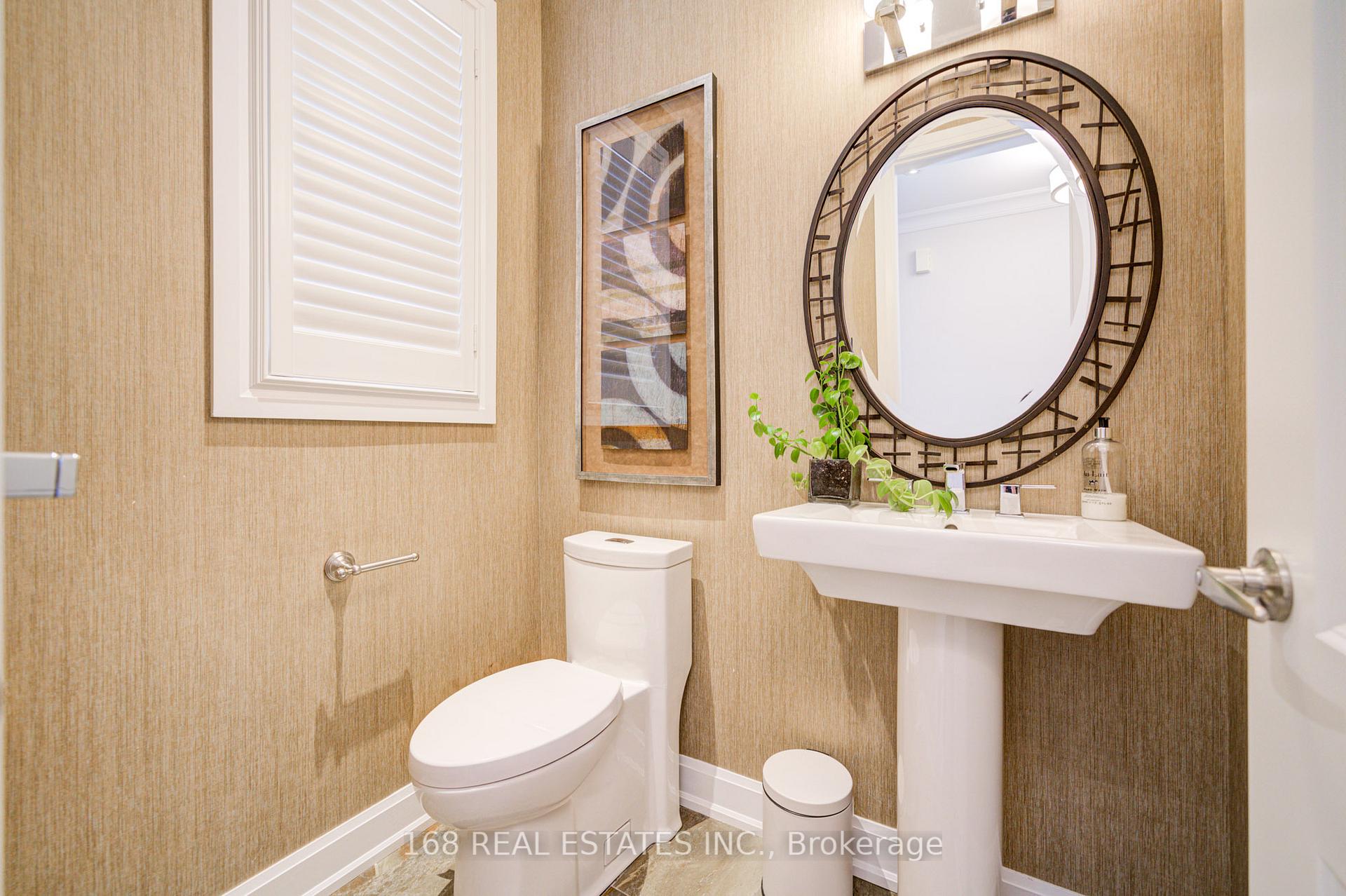 Photo 10 of 392 Thomas Philips Drive, Aurora, Rural Aurora — HOMEH