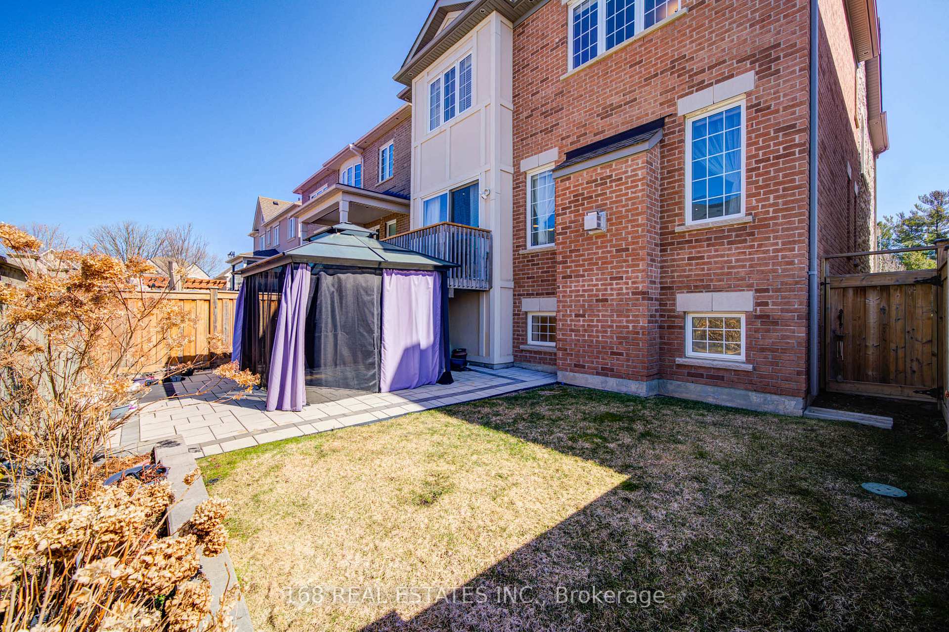 Photo 37 of 392 Thomas Philips Drive, Aurora, Rural Aurora — HOMEH