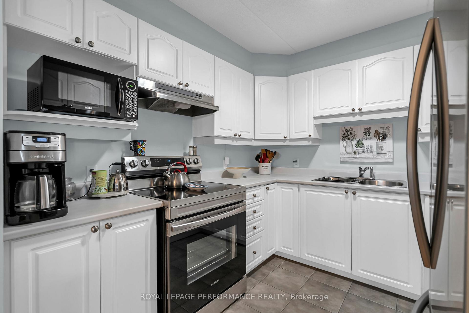 Photo 14 of Unit 3, 15 First Street W, Cornwall — HOMEH