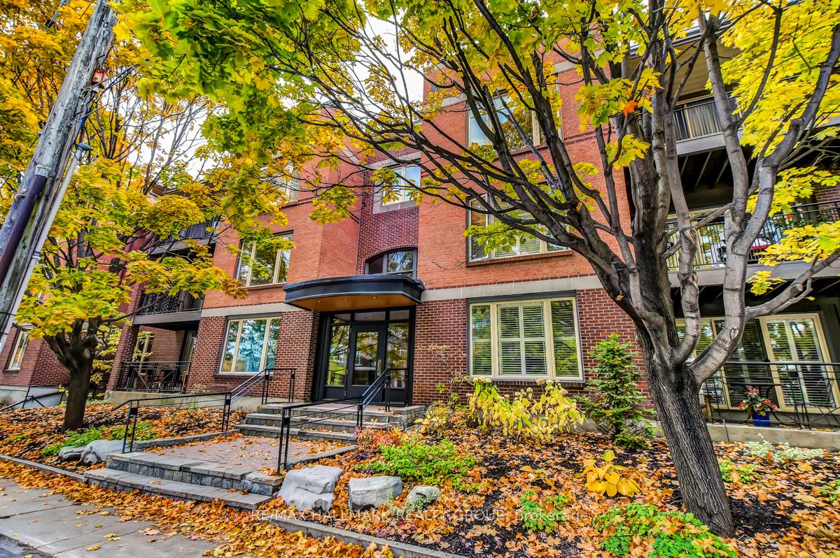Front of Unit 105, 499 Sunnyside Avenue