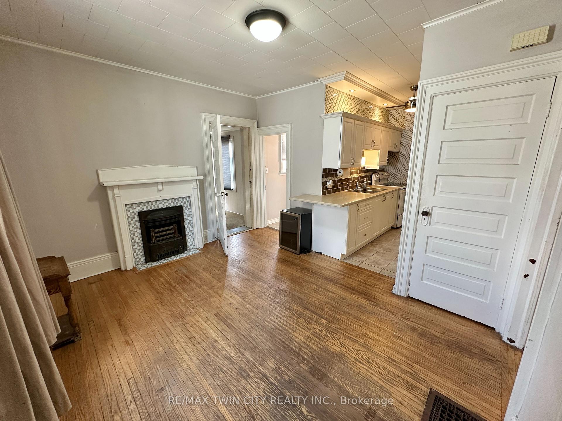 Photo 7 of 19 Brighton Avenue, Brant, Brantford Twp — HOMEH