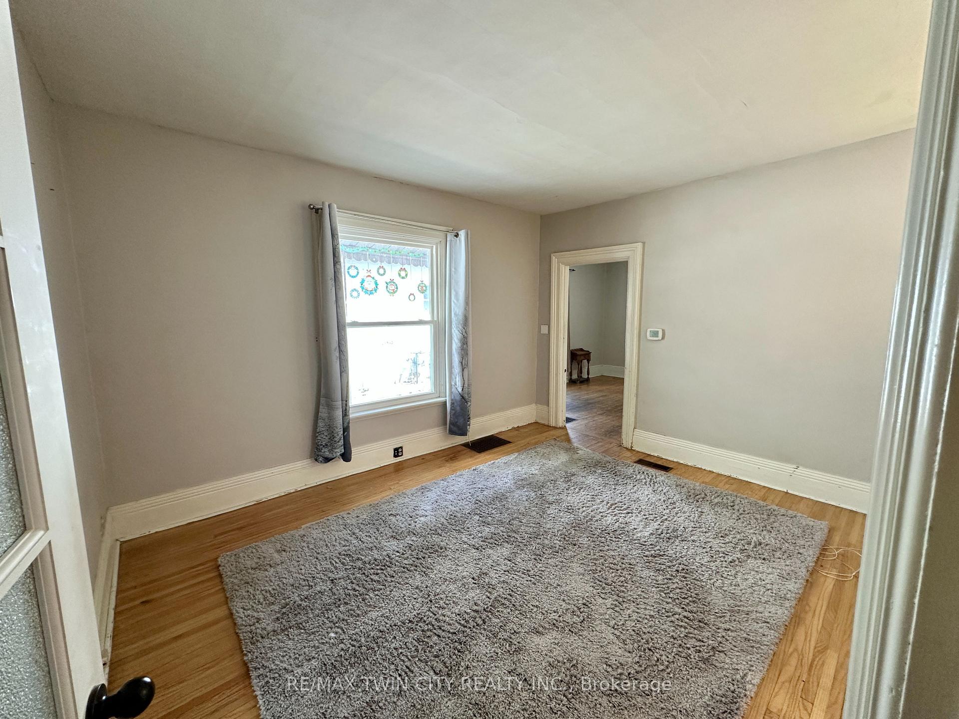 Photo 9 of 19 Brighton Avenue, Brant, Brantford Twp — HOMEH