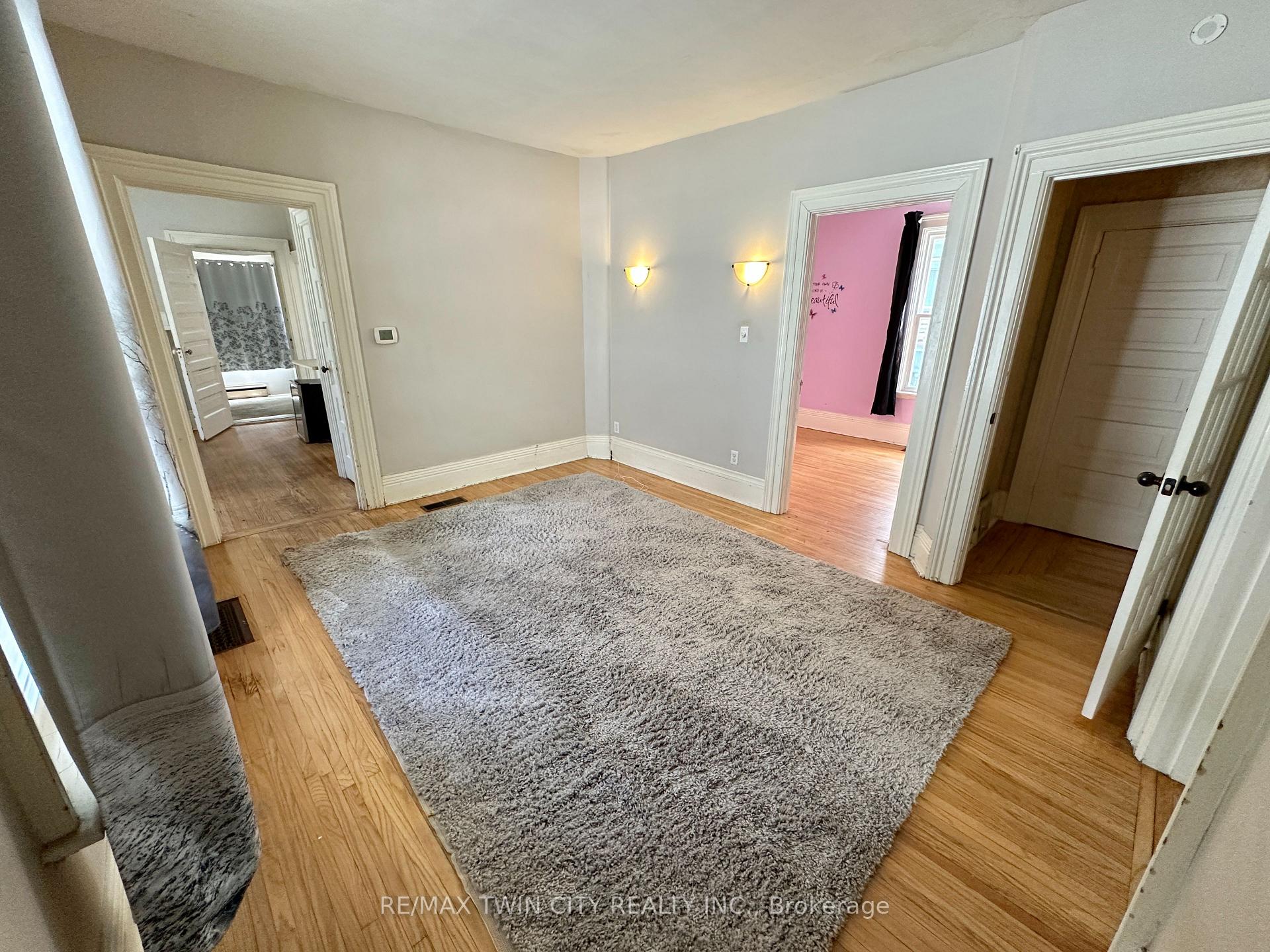 Photo 10 of 19 Brighton Avenue, Brant, Brantford Twp — HOMEH