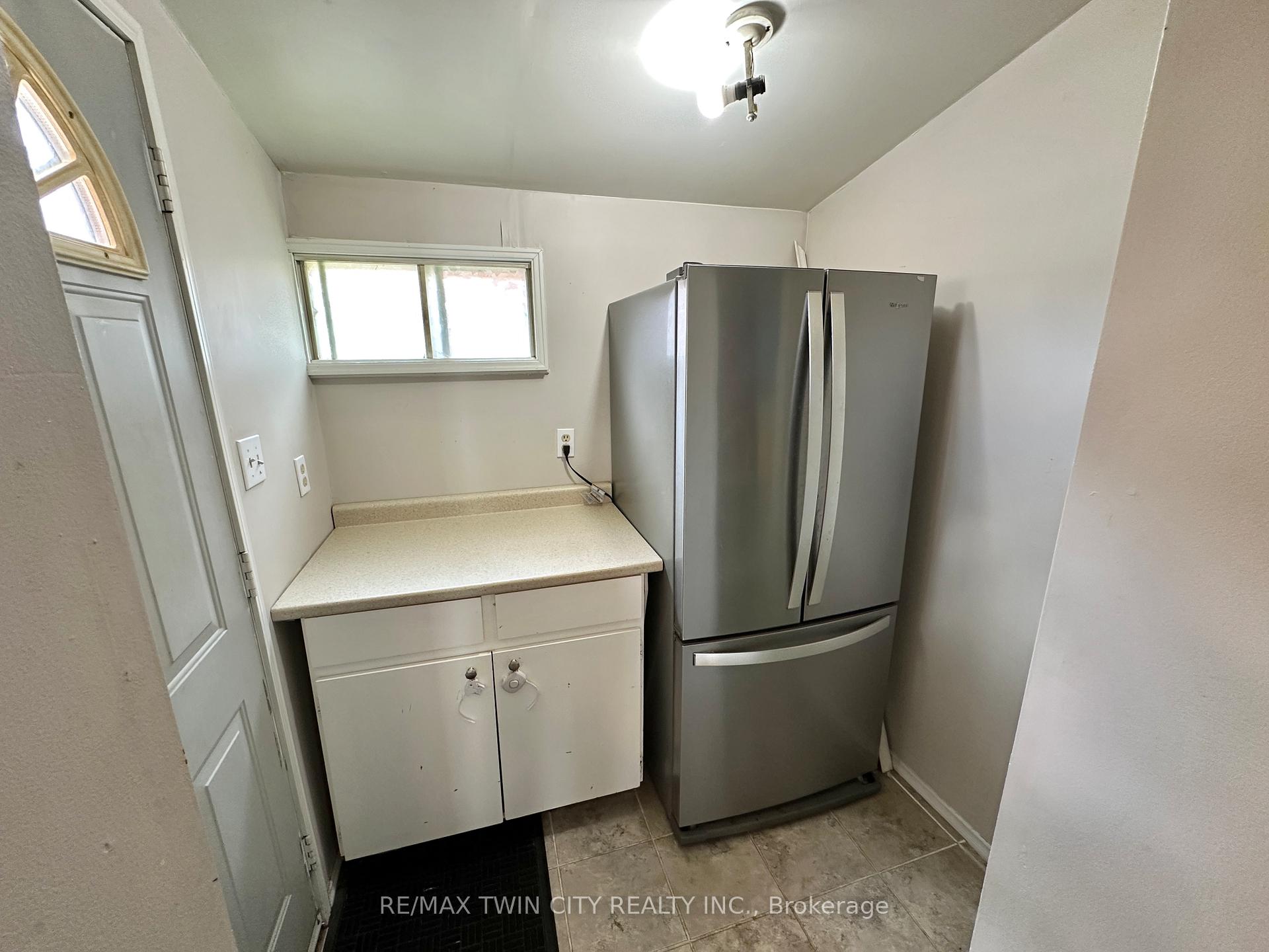Photo 14 of 19 Brighton Avenue, Brant, Brantford Twp — HOMEH