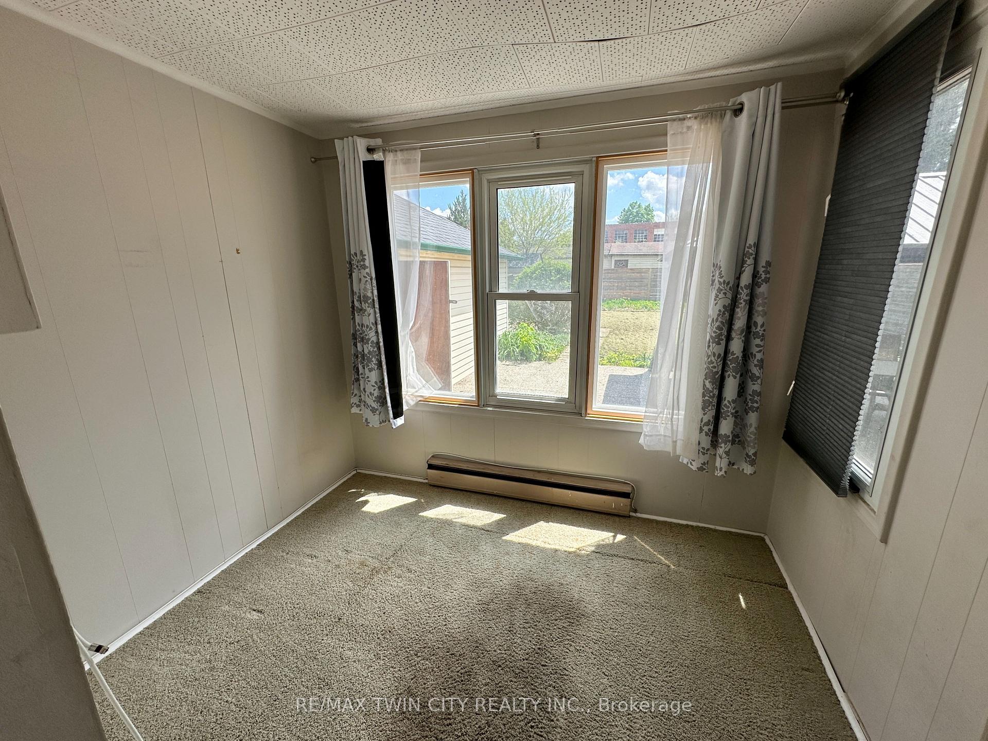 Photo 20 of 19 Brighton Avenue, Brant, Brantford Twp — HOMEH