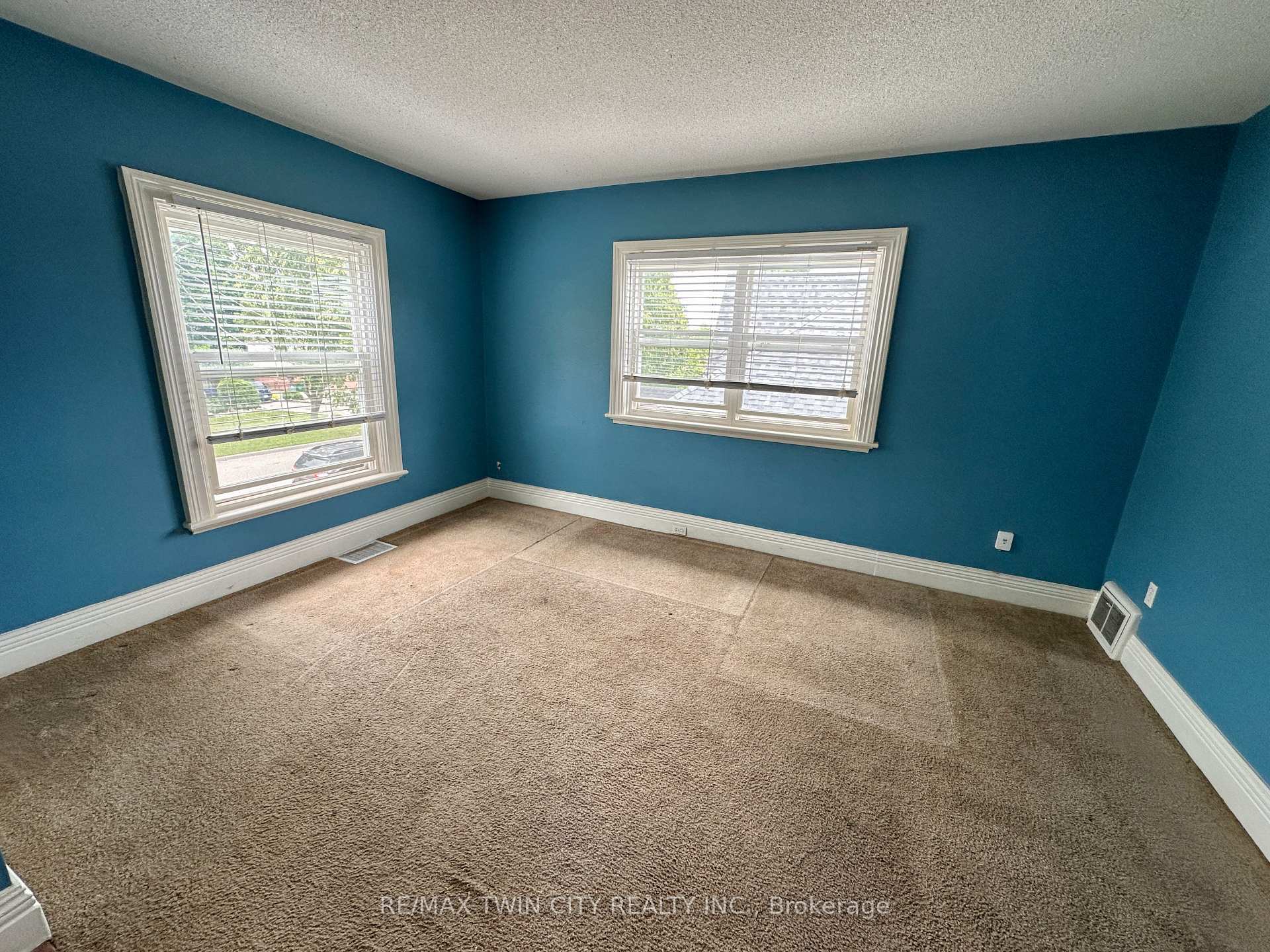 Photo 23 of 19 Brighton Avenue, Brant, Brantford Twp — HOMEH