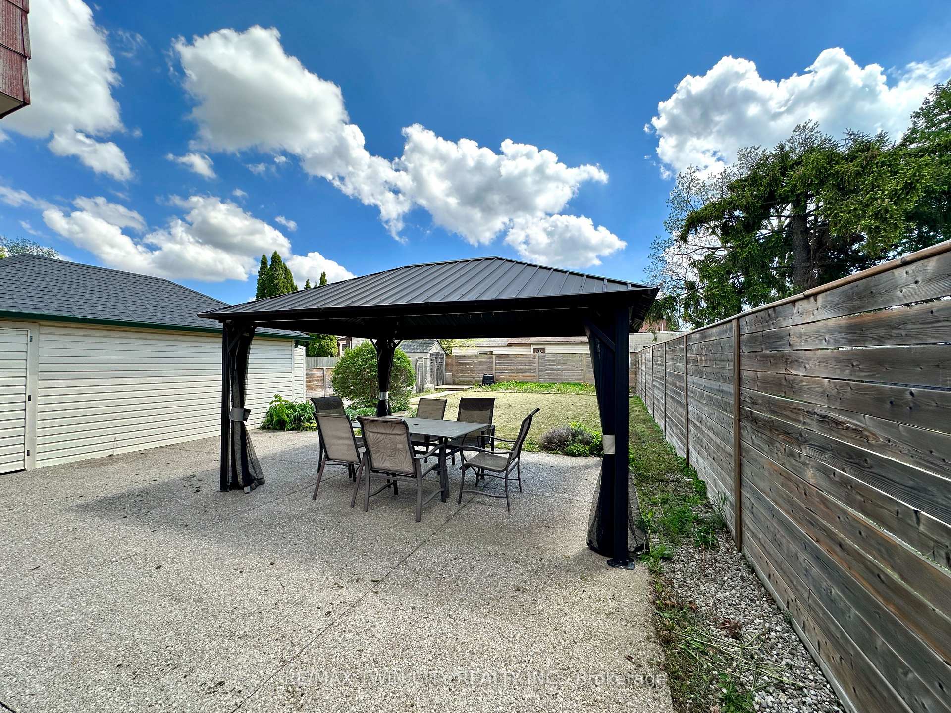Photo 42 of 19 Brighton Avenue, Brant, Brantford Twp — HOMEH