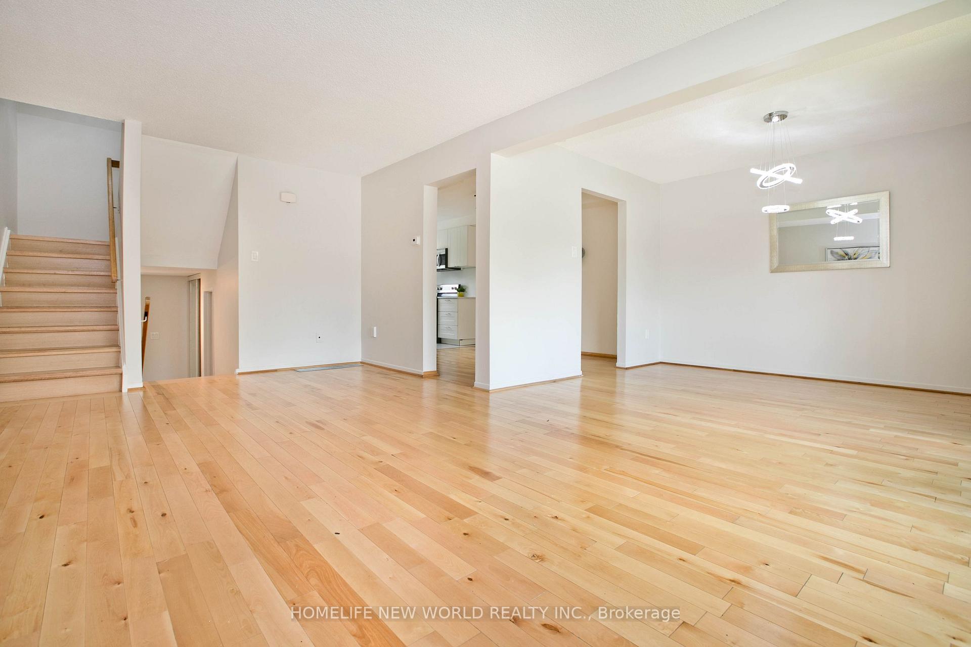 Photo 4 of Unit 29, 646 Village Parkway, Markham, Unionville — HOMEH