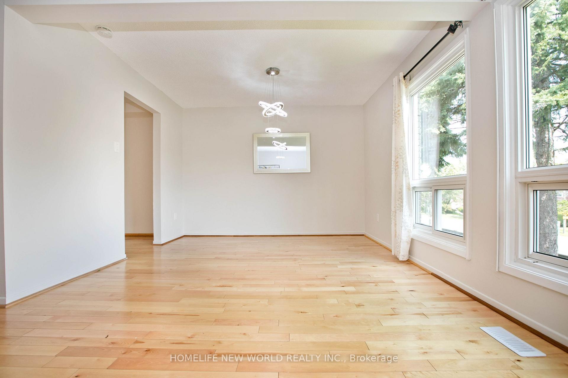 Photo 5 of Unit 29, 646 Village Parkway, Markham, Unionville — HOMEH