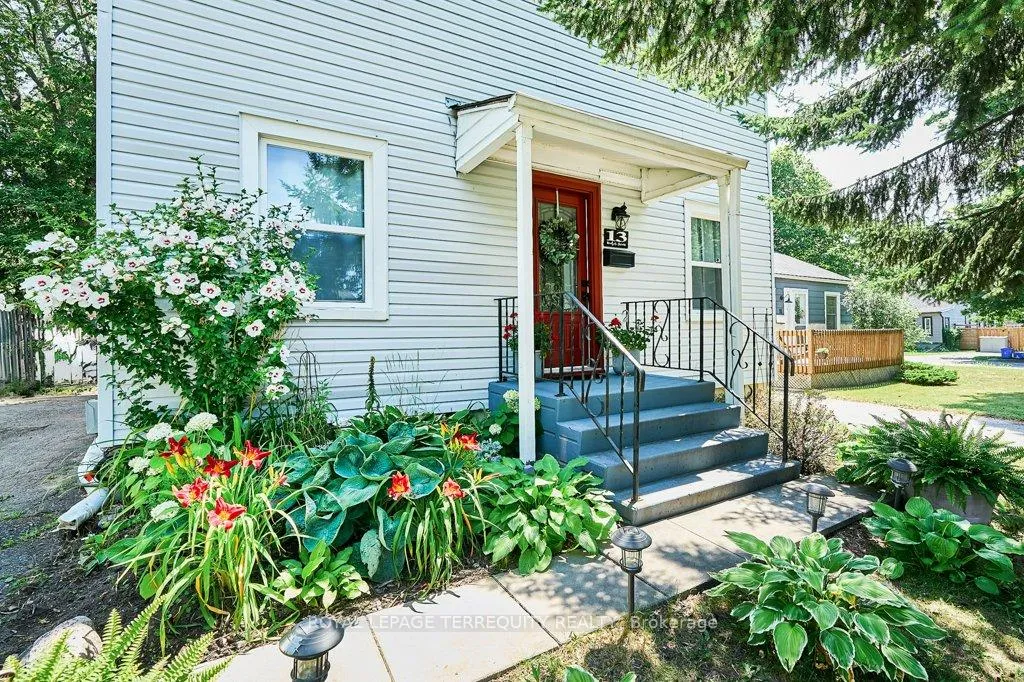 Photo 2 of 13 Windsor Avenue, Ajax, Central — HOMEH