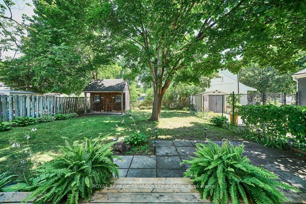 Photo 8 of 13 Windsor Avenue, Ajax, Central — HOMEH