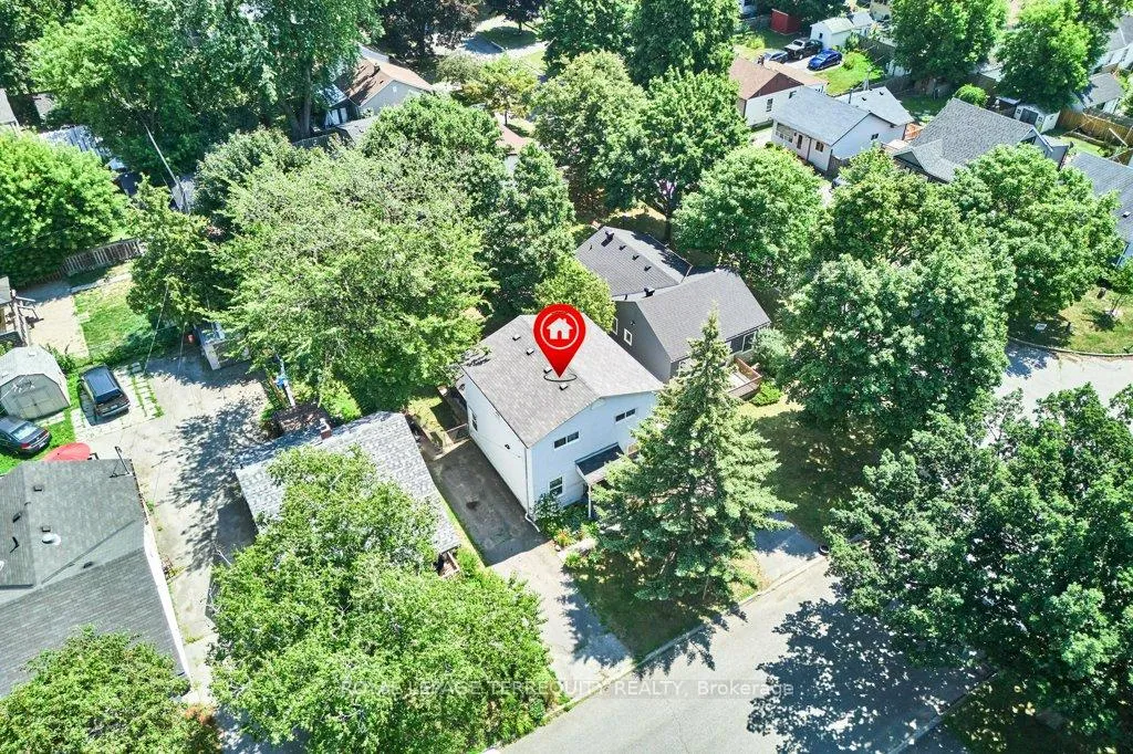Photo 10 of 13 Windsor Avenue, Ajax, Central — HOMEH