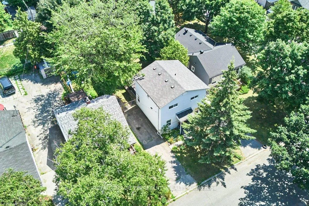 Photo 12 of 13 Windsor Avenue, Ajax, Central — HOMEH