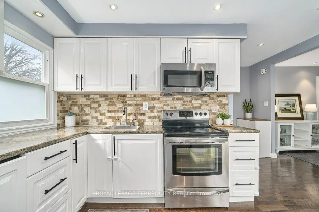 Photo 25 of 13 Windsor Avenue, Ajax, Central — HOMEH