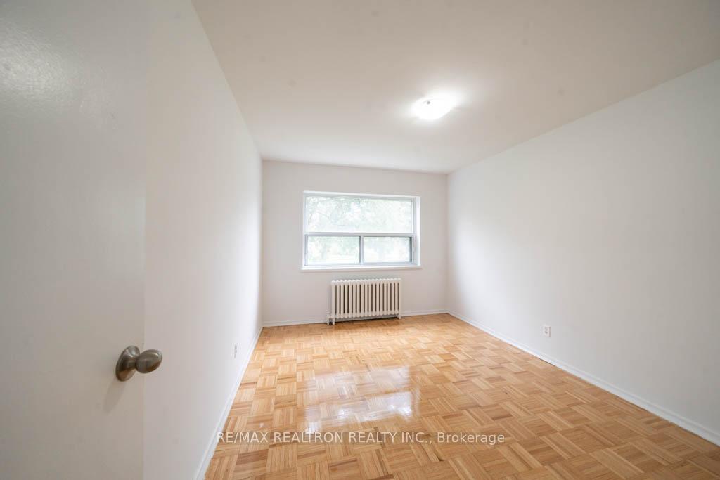 Front of Unit 21, 2035 Prospect Street