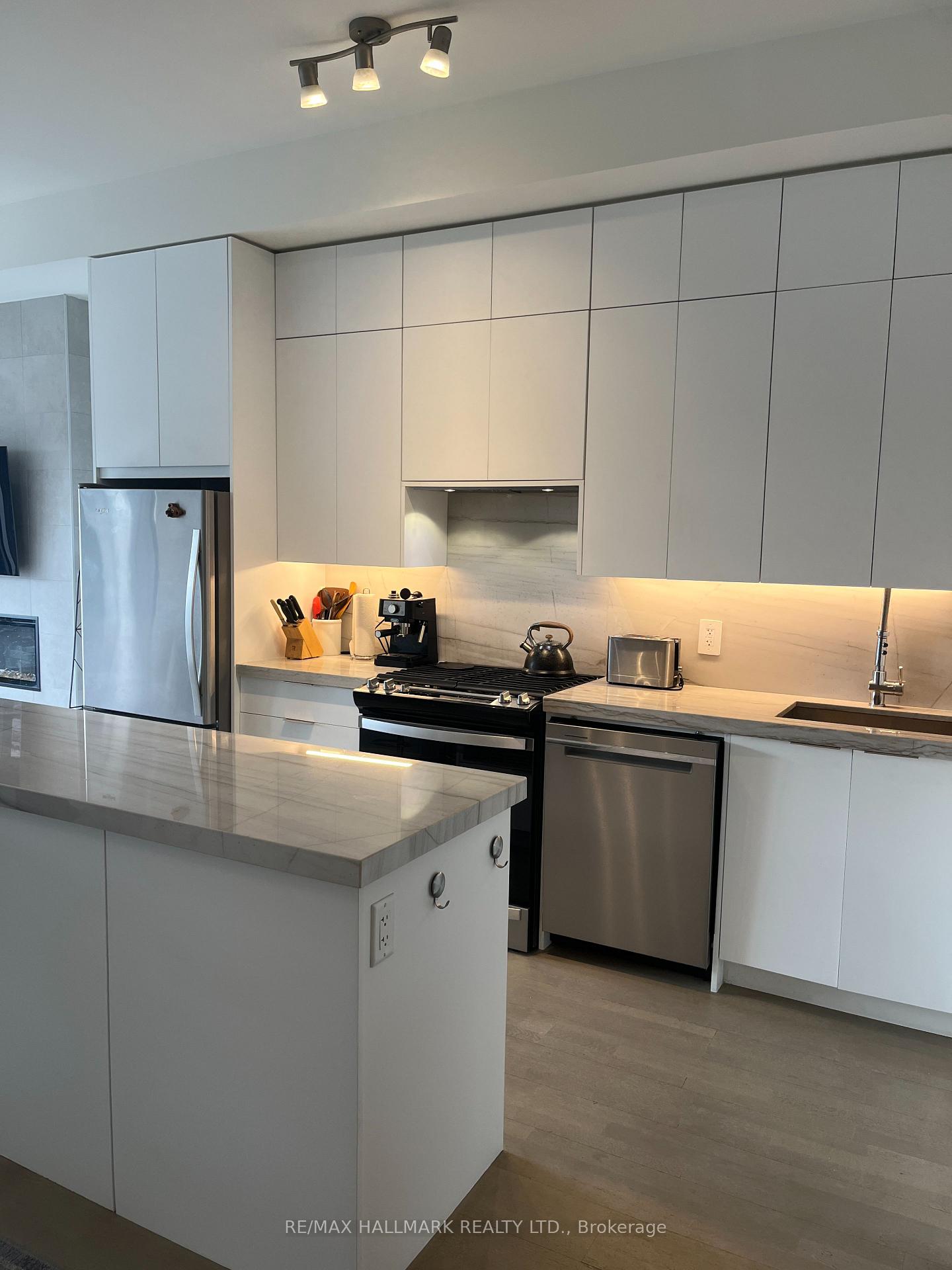 Photo 5 of Unit 313, 495 Logan Avenue, Toronto, North Riverdale — HOMEH