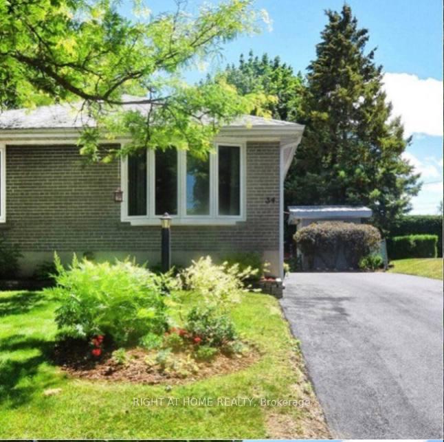 Photo 1 of 34 Foreht Crescent, Aurora, Aurora Heights — HOMEH